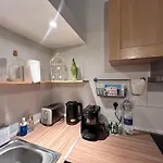 Beautiful Chiswick Studio Apartment